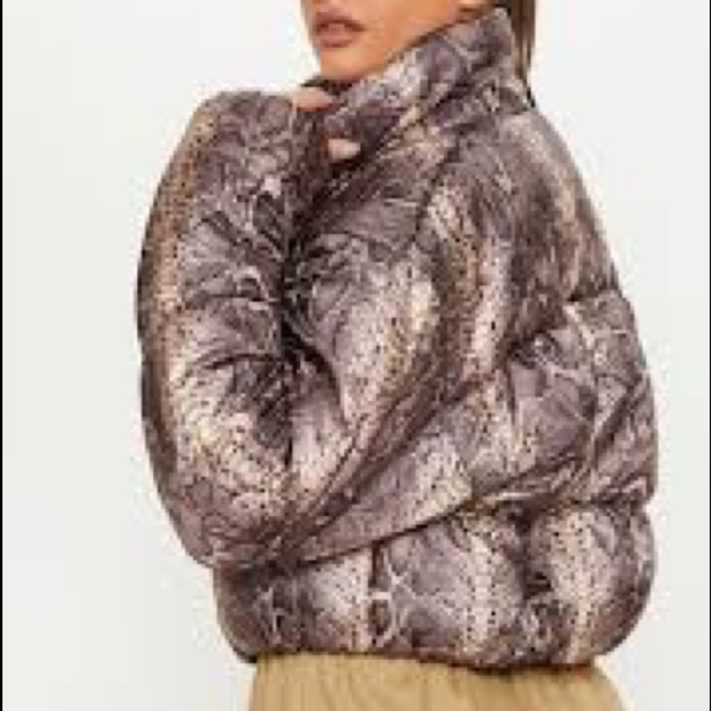 PrettyLittleThing Brown Snake Cropped Puffer NWT 4